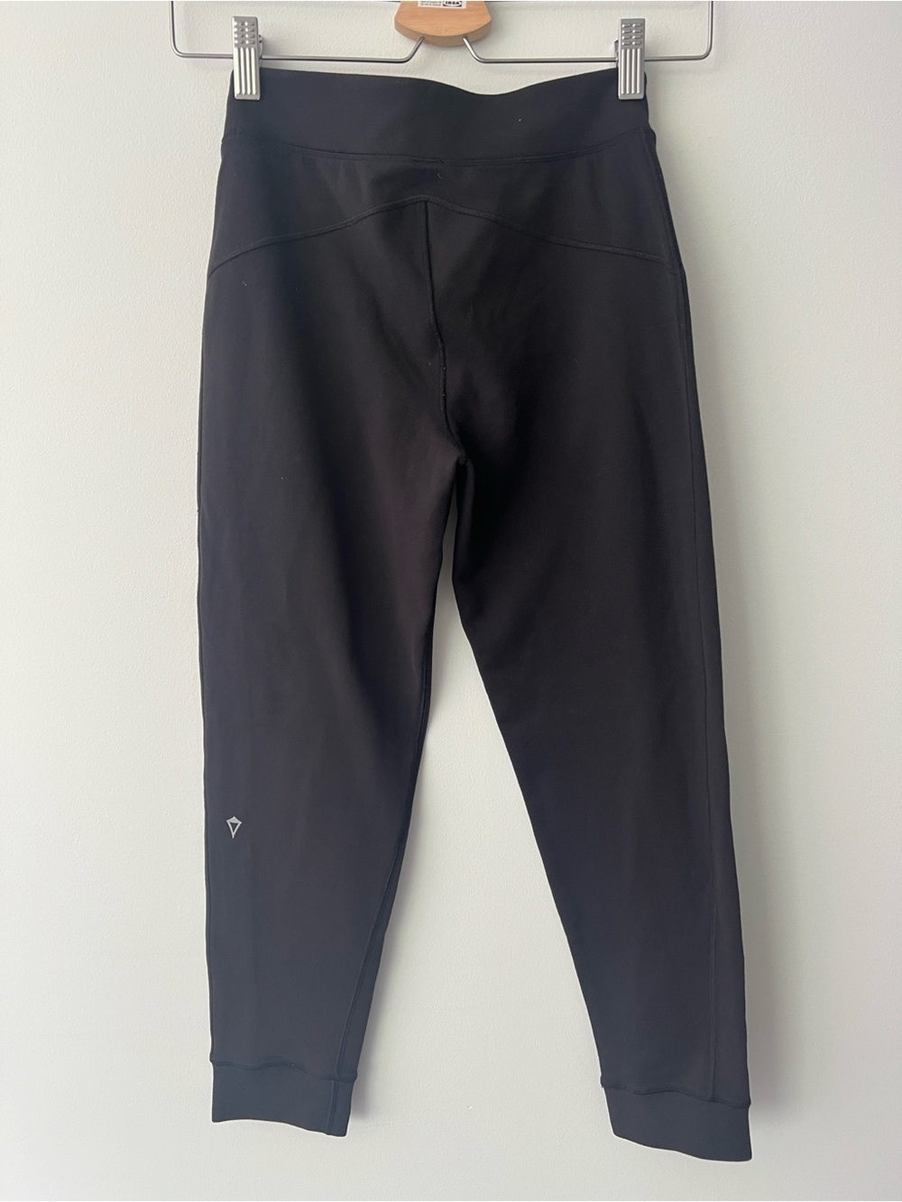 Ivivva by Lululemon Black Girl’s Jogger Sweatpants size 10